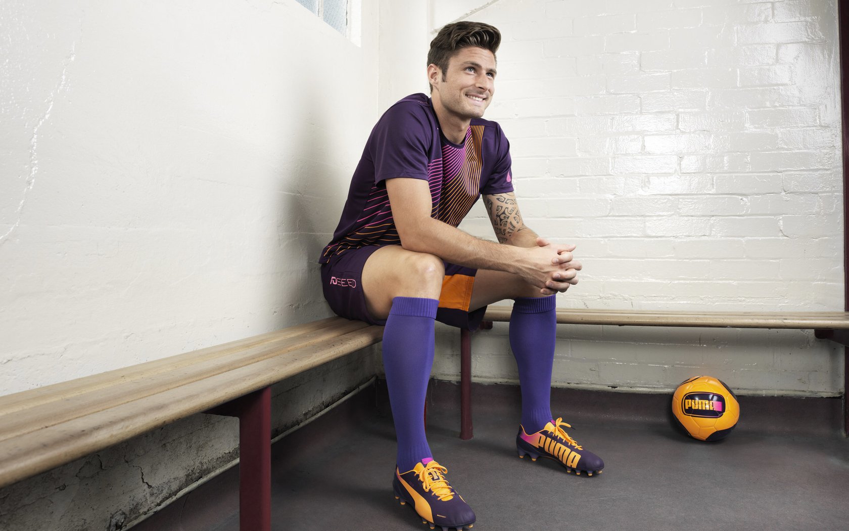 芬兰血拼牙买加，当极寒赛道哲学接管热带狂欢